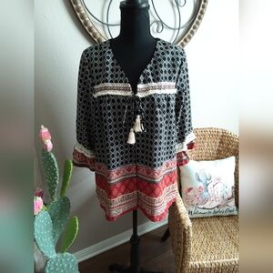 Xhilaration Black and White Geometric Print Open Front Top